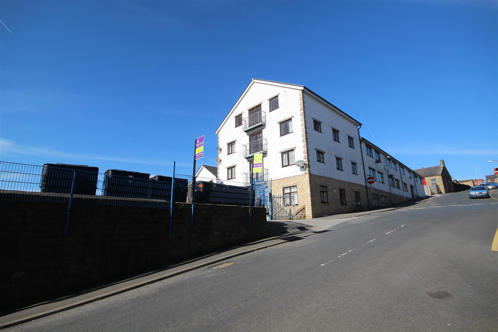 2 bedroom apartment SSTC in Colne - Main Image